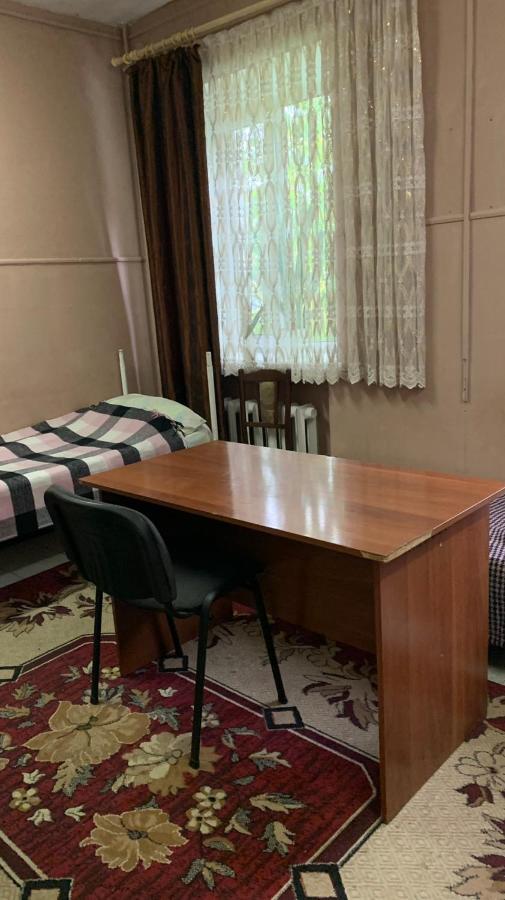 Hotel Uyut Кременчуг Экстерьер фото