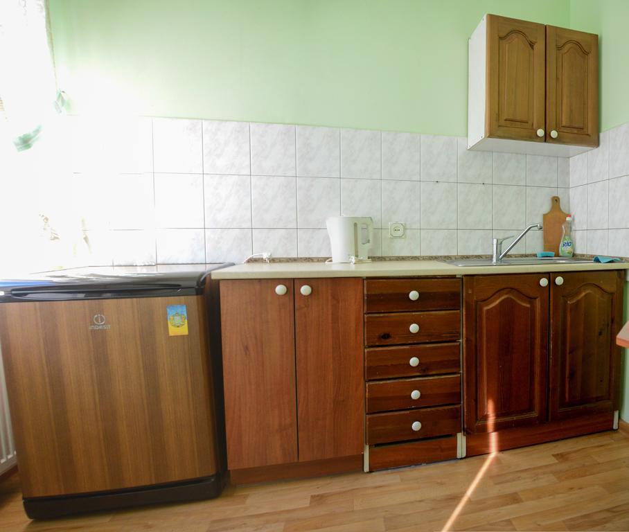 Hotel Uyut Кременчуг Экстерьер фото