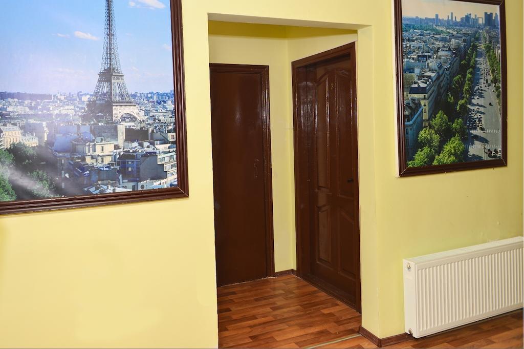 Hotel Uyut Кременчуг Экстерьер фото