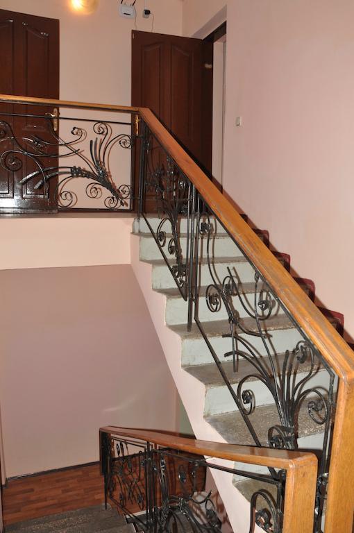 Hotel Uyut Кременчуг Экстерьер фото