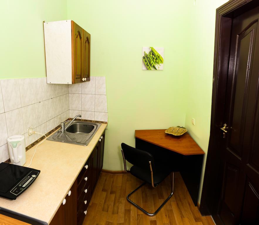 Hotel Uyut Кременчуг Экстерьер фото